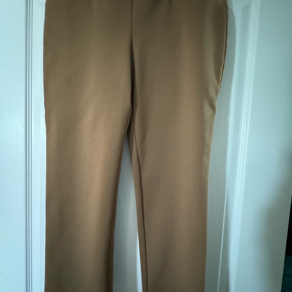 Toffee colored knit ankle/Capri pants